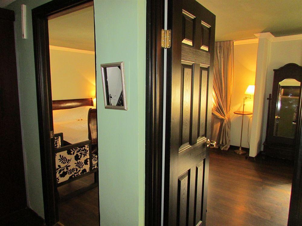 Nina Cafe Hotel Suites - Boutique Hotel Tel Aviv Bagian luar foto